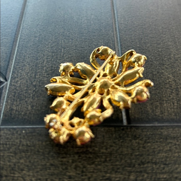 Vintage y2k brooch colorful gold tone costume piece regency feminine old money - Picture 5 of 6